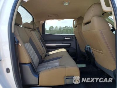 Zdjęcie 10 z 12 samochodu: 2018 TOYOTA TUNDRA SR5 VIN:5TFEY5F10JX230271 - miniatura