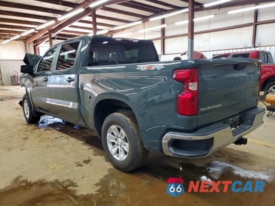 Drugie zdjęcie samochodu z przodu: 2025 CHEVROLET SILVERADO K1500 LT VIN:1GCUKDED5SZ171369 - miniatura