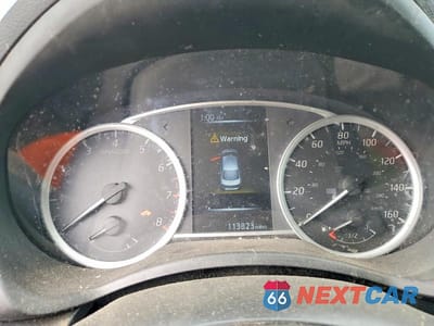 Zdjęcie 9 z 12 samochodu: 2018 NISS SENTRA VIN:3N1AB7AP4JY265968 - miniatura