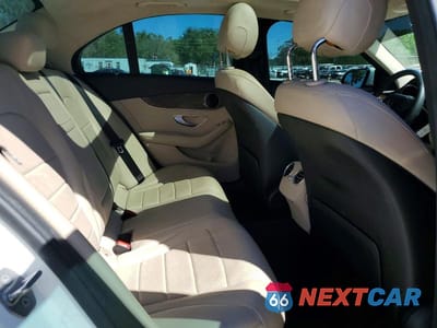Zdjęcie 10 z 13 samochodu: 2016 MERCEDES-BENZ C 300 4MATIC VIN:55SWF4KB6GU175121 - miniatura