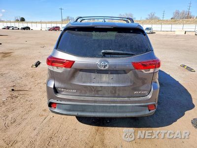 Zdjęcie 6 z 12 samochodu: 2018 TOYOTA HIGHLANDER XLE VIN:5TDJZRFH4JS534807 - miniatura