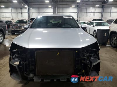 Piąte zdjęcie samochodu w środku: 2017 AUDI Q7 PREMIUM PLUS VIN:WA1LAAF76HD034446 - miniatura