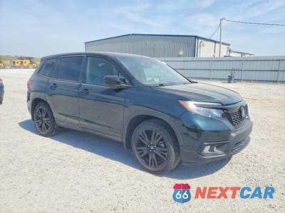 Czwarte zdjęcie samochodu z boku: 2019 HONDA PASSPORT SPORT VIN:5FNYF7H25KB003092 - miniatura