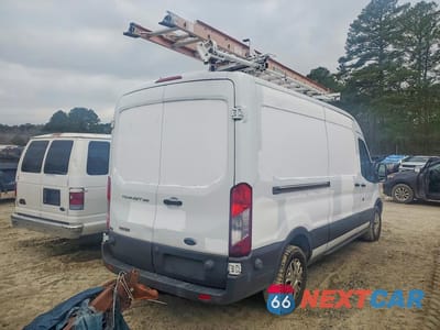 Trzecie zdjęcie samochodu z tyłu: 2016 FORD TRANSIT 250 UTILITY / SERVICE VAN VIN:1FTYR2CV1GKA11311 - miniatura