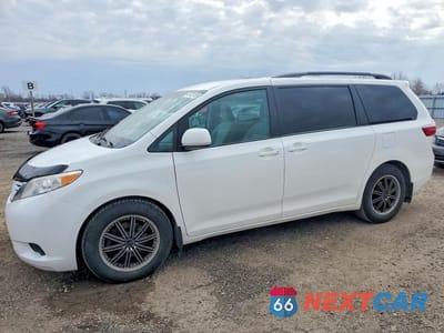 2017 TOYOTA SIENNA LE 8-PASSENGER 5TDKZ3DC5HS808048 - główne zdjęcie licytacji z USA - miniatura