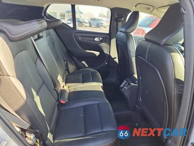 Zdjęcie 10 z 12 samochodu: 2021 VOLVO XC40 T5 MOMENTUM VIN:YV4162UK1M2537297 - miniatura