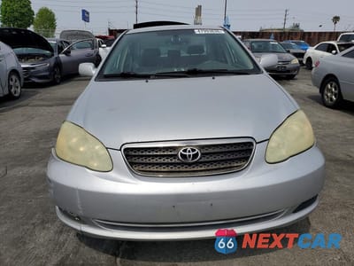 Piąte zdjęcie samochodu w środku: 2005 TOYOTA COROLLA LE VIN:2T1BR32E95C428722 - miniatura