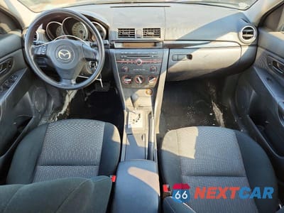 Zdjęcie 8 z 11 samochodu: 2008 MAZDA 3 I VIN:JM1BK32F481860916 - miniatura