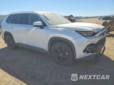 Czwarte zdjęcie samochodu z boku: 2024 TOYOTA GRAND HIGHLANDER XLE VIN:5TDAAAB55RS012266 - miniatura