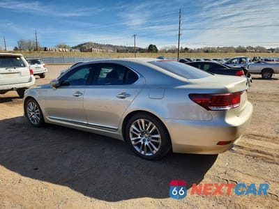 Drugie zdjęcie samochodu z przodu: 2016 LEXUS LS 460 BASE VIN:JTHBL5EF9G5142739 - miniatura