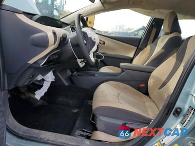 Zdjęcie 7 z 13 samochodu: 2018 TOYOTA PRIUS TWO VIN:JTDKBRFU9J3059596 - miniatura