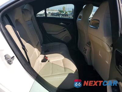 Zdjęcie 10 z 11 samochodu: 2019 MERCEDES-BENZ CLA 250 VIN:WDDSJ4EBXKN709022 - miniatura