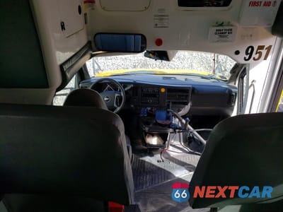 Piąte zdjęcie samochodu w środku: 2013 CHEVROLET MICRO BIRD G3500 - SCHOOL BUS VIN:1GB3G2BGXD1152063 - miniatura