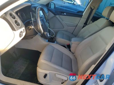 Zdjęcie 7 z 12 samochodu: 2016 VOLKSWAGEN TIGUAN S VIN:WVGAV7AX3GW596363 - miniatura