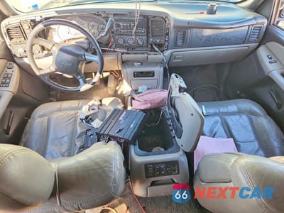 Zdjęcie 8 z 12 samochodu: 2002 CHEV TAHOE K1500 VIN:1GNEK13Z92R212157 - miniatura