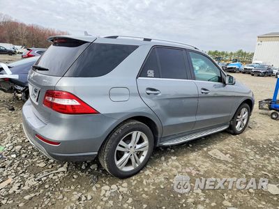Czwarte zdjęcie samochodu z boku: 2015 MERCEDES-BENZ ML 250 BLUETEC VIN:4JGDA0EBXFA519323 - miniatura