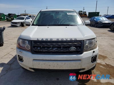 Piąte zdjęcie samochodu w środku: 2014 LAND ROVER LR2 HSE VIN:SALFR2BG5EH406380 - miniatura