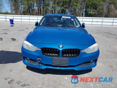 Piąte zdjęcie samochodu w środku: 2014 BMW 320 I XDRIVE VIN:WBA3C3G50ENS70165 - miniatura