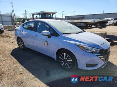 Czwarte zdjęcie samochodu z boku: 2025 NISSAN VERSA SV VIN:3N1CN8EV1SL878000 - miniatura
