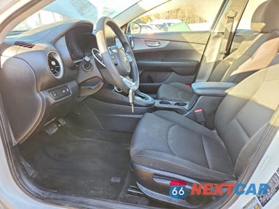 Zdjęcie 7 z 13 samochodu: 2019 KIA FORTE FE VIN:3KPF24AD9KE107314 - miniatura