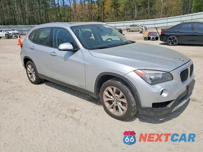 Czwarte zdjęcie samochodu z boku: 2014 BMW X1 XDRIVE28I VIN:WBAVL1C59EVY22720 - miniatura
