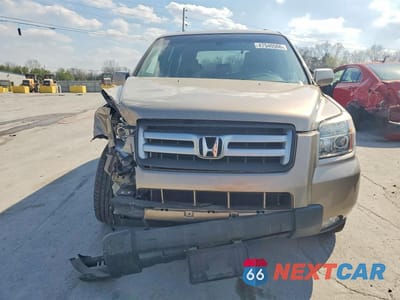 Piąte zdjęcie samochodu w środku: 2006 HONDA PILOT EX VIN:5FNYF18576B009361 - miniatura