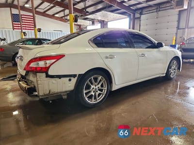 Trzecie zdjęcie samochodu z tyłu: 2009 NISSAN MAXIMA 3.5 S VIN:1N4AA51E09C855131 - miniatura