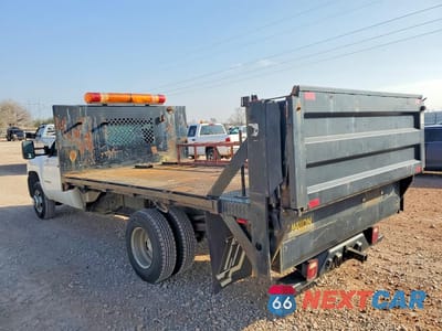 Drugie zdjęcie samochodu z przodu: 2007 CHEVROLET SILVERADO FLATBED TRUCK VIN:1GBJC34K97E560240 - miniatura