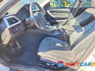 Zdjęcie 7 z 11 samochodu: 2016 BMW 320 XI VIN:WBA8E5G56GNU21783 - miniatura