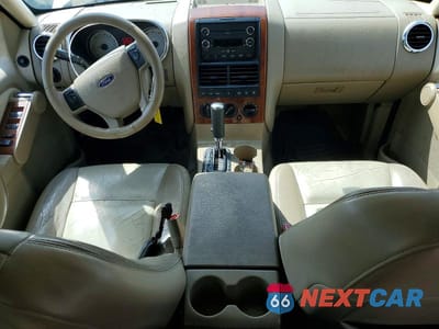 Zdjęcie 8 z 12 samochodu: 2008 FORD EXPLORER EDDIE BAUER VIN:1FMEU74E28UA01692 - miniatura