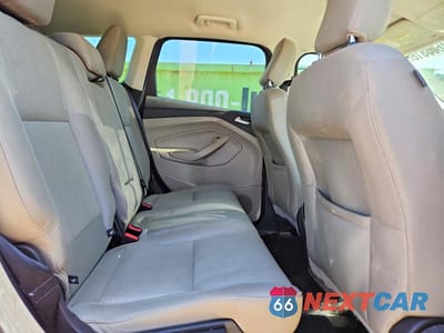 Zdjęcie 11 z 13 samochodu: 2019 FORD ESCAPE SE VIN:1FMCU0G91KUB66556 - miniatura