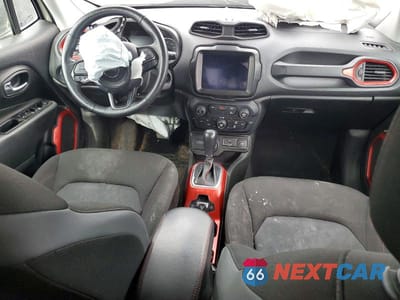 Zdjęcie 8 z 12 samochodu: 2022 JEEP RENEGADE TRAILHAWK VIN:ZACNJDC1XNPN79964 - miniatura