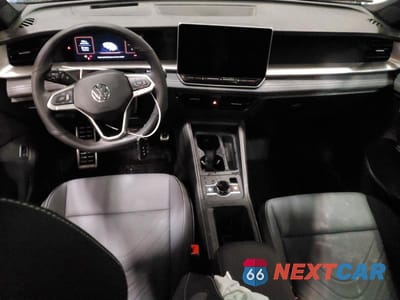 Zdjęcie 8 z 11 samochodu: 2025 VOLKSWAGEN TIGUAN SE R-LINE BLACK VIN:3VVGR7RM6SM040314 - miniatura