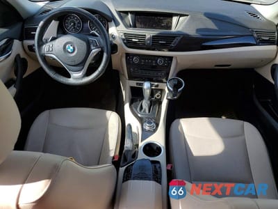 Zdjęcie 8 z 12 samochodu: 2013 BMW X1 XDRIVE35I VIN:WBAVM5C51DVV90052 - miniatura