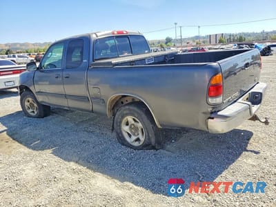 Drugie zdjęcie samochodu z przodu: 2000 TOYOTA TUNDRA SR5 VIN:5TBRT3412YS117826 - miniatura