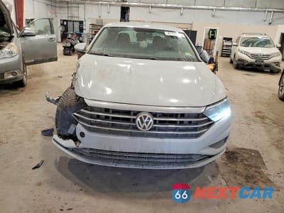 Piąte zdjęcie samochodu w środku: 2019 VOLKSWAGEN JETTA S VIN:3VWN57BU5KM099623 - miniatura