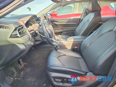 Zdjęcie 7 z 11 samochodu: 2020 TOYOTA CAMRY HYBRID SE VIN:4T1J31AK8LU530534 - miniatura