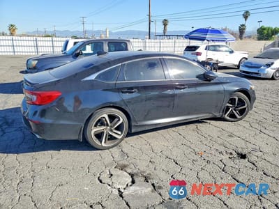 Trzecie zdjęcie samochodu z tyłu: 2018 HONDA ACCORD SPORT VIN:1HGCV1F33JA118157 - miniatura