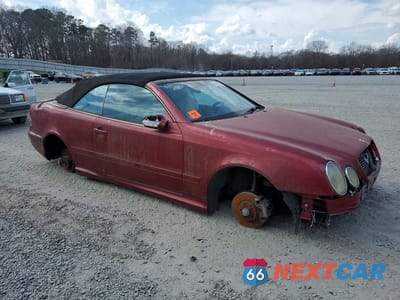 Czwarte zdjęcie samochodu z boku: 2000 MERCEDES-BENZ CLK 430 VIN:WDBLK70G4YT043830 - miniatura