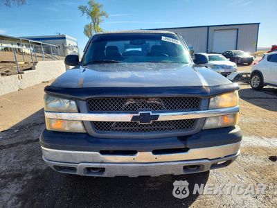 Piąte zdjęcie samochodu w środku: 2003 CHEVROLET SILVERADO K1500 VIN:1GCEK19V93E261218 - miniatura