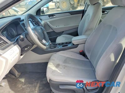 Zdjęcie 7 z 11 samochodu: 2018 HYUNDAI SONATA SE VIN:5NPE24AF3JH605175 - miniatura