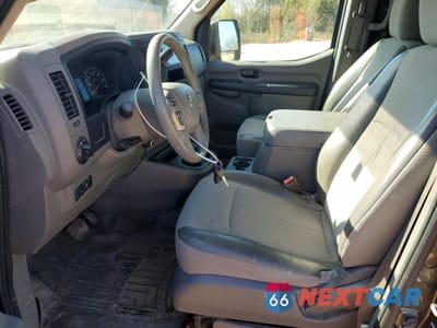 Zdjęcie 7 z 13 samochodu: 2019 NISSAN NV 2500 HD SV VIN:1N6BF0LY2KN810998 - miniatura