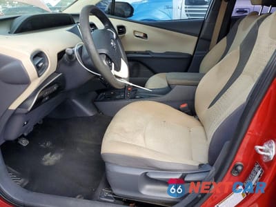 Zdjęcie 7 z 12 samochodu: 2017 TOYOTA PRIUS TWO VIN:JTDKBRFU2H3544592 - miniatura