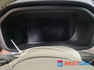 Zdjęcie 9 z 12 samochodu: 2022 VOLVO XC60 B5 MOMENTUM VIN:YV4L12RK2N1965404 - miniatura