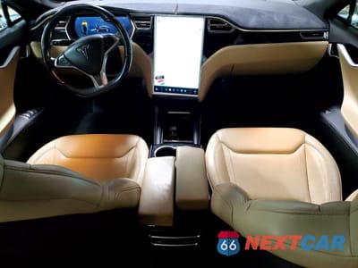 Zdjęcie 8 z 13 samochodu: 2015 TESLA MODEL S VIN:5YJSA1E25FF117914 - miniatura