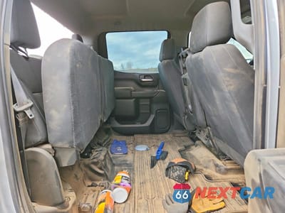Zdjęcie 10 z 13 samochodu: 2020 CHEVROLET SILVERADO K1500 VIN:1GCPYAEH6LZ299702 - miniatura