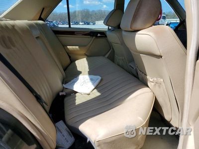 Zdjęcie 10 z 11 samochodu: 1993 MERCEDES-BENZ 300 E 2.8 VIN:WDBEA28E9PC009981 - miniatura