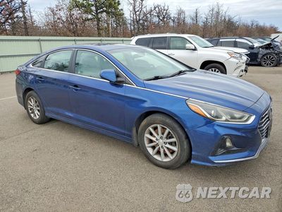 Czwarte zdjęcie samochodu z boku: 2018 HYUNDAI SONATA VIN:5NPE24AF4JH663151 - miniatura