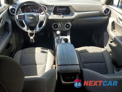 Zdjęcie 8 z 15 samochodu: 2021 CHEVROLET BLAZER 2LT VIN:3GNKBHRS4MS500321 - miniatura