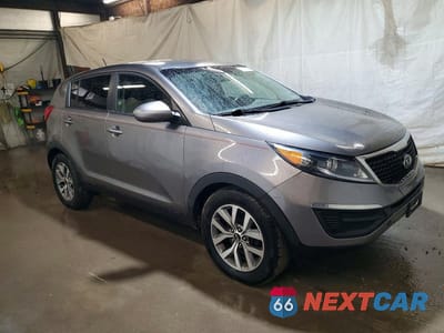 Czwarte zdjęcie samochodu z boku: 2015 KIA SPORTAGE LX VIN:KNDPBCAC0F7775997 - miniatura
